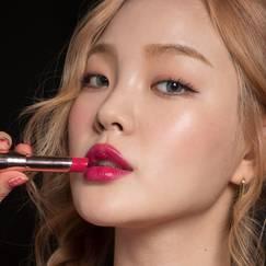 I select a lip tint or lipstick in sync with my blush for a harmonious Korean look. Opting for warm or cool-toned lips complements the blush, enhancing the overall makeup.