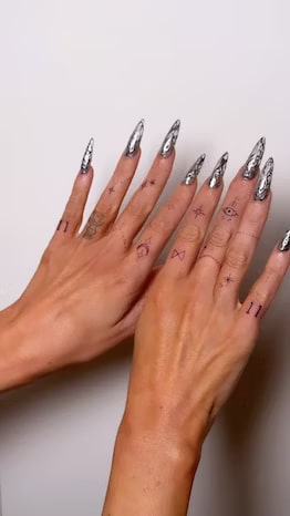 Detailing every step, Megan Fox's tutorial empowered me to recreate her edgy nail look. From nail prep to CND Plexigel and Shellac application, achieving show-stopping holiday nails is effortless.
